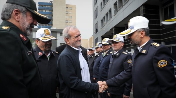فناوری تاکید بر گسترش فرهنگسازی ترافیکی و بهرهگیری از فناوریهای نوین در کاهش ترافیک پایتخت