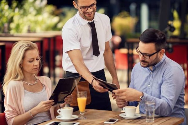 نکاتی برای جذب مشتریان وفادار در کافه ها